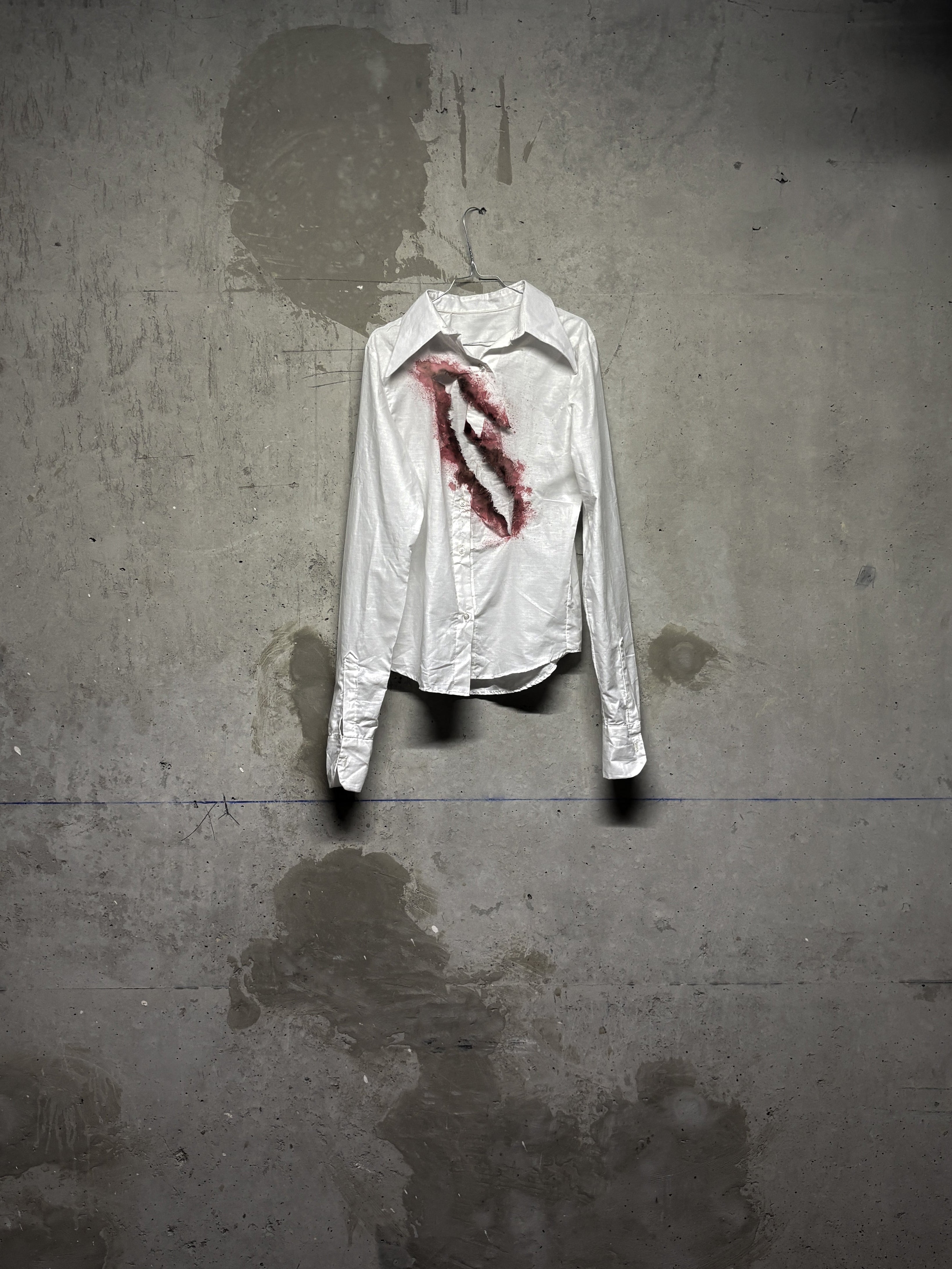EVIDENCE ITEM: ANATOMICAL SCAR SHIRT
